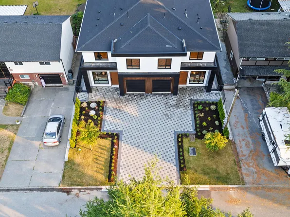 11912 78b Ave, Delta, BC V4C 1S1
