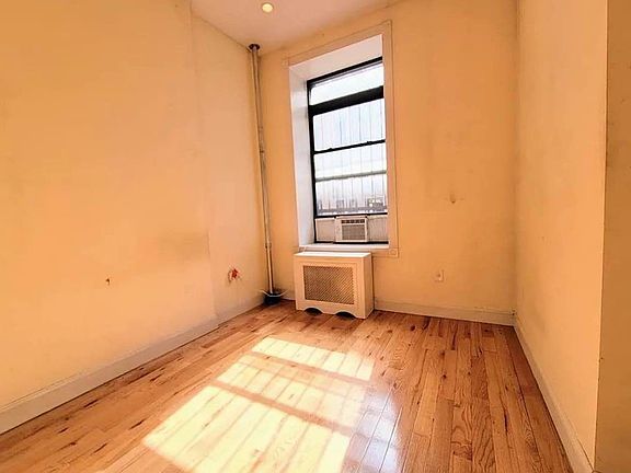 4th image of 527 E 83rd St #1X