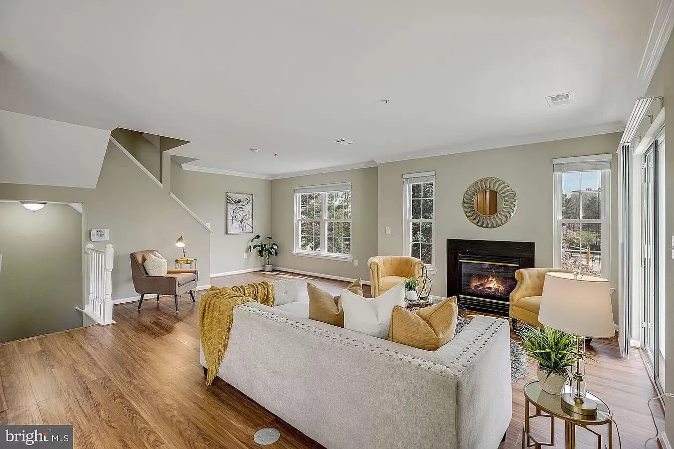 3 bed, 1687 sqft, $1,300 — Photo 3