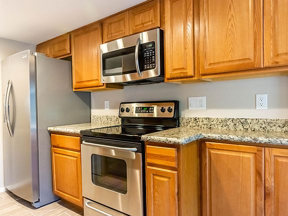 2nd image of 14262 N Oakwood Ln #116A