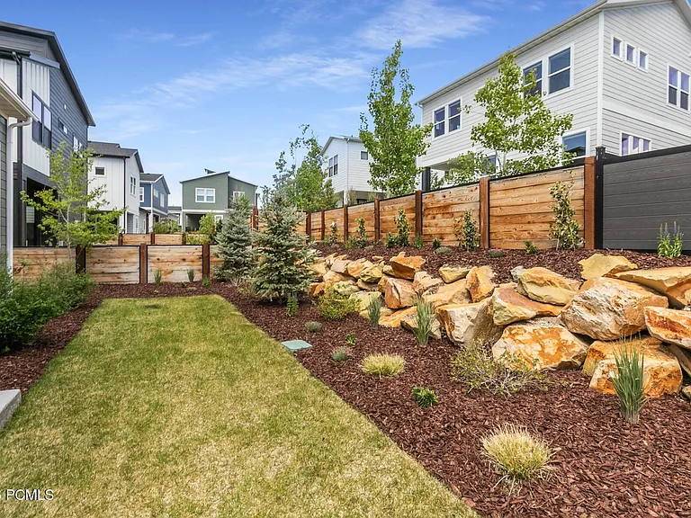 6518 Purple Poppy Ln — Photo 35