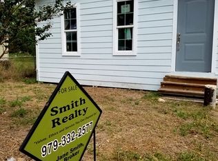 423 Dallas St, Pleasanton, TX 78064