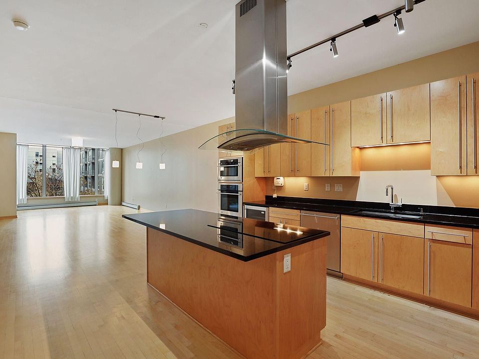1st image of 215 10th Ave S Unit 223
