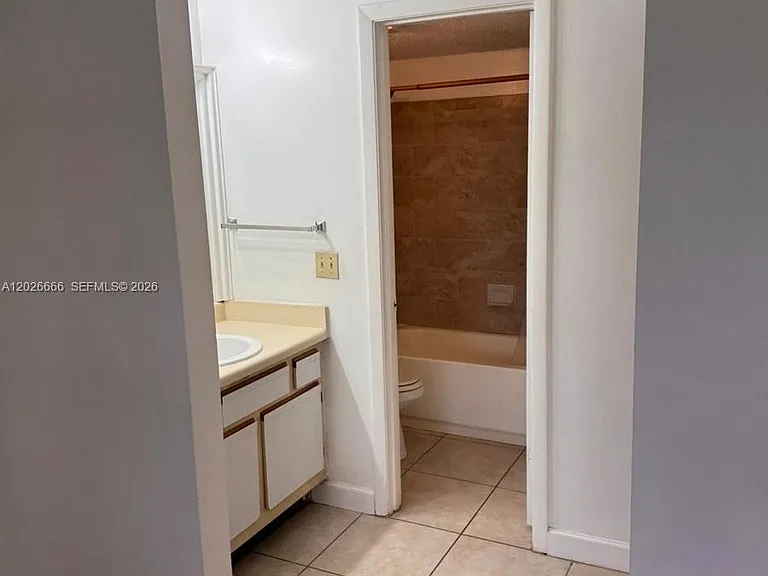 4581 W McNab Rd #20 — Photo 23