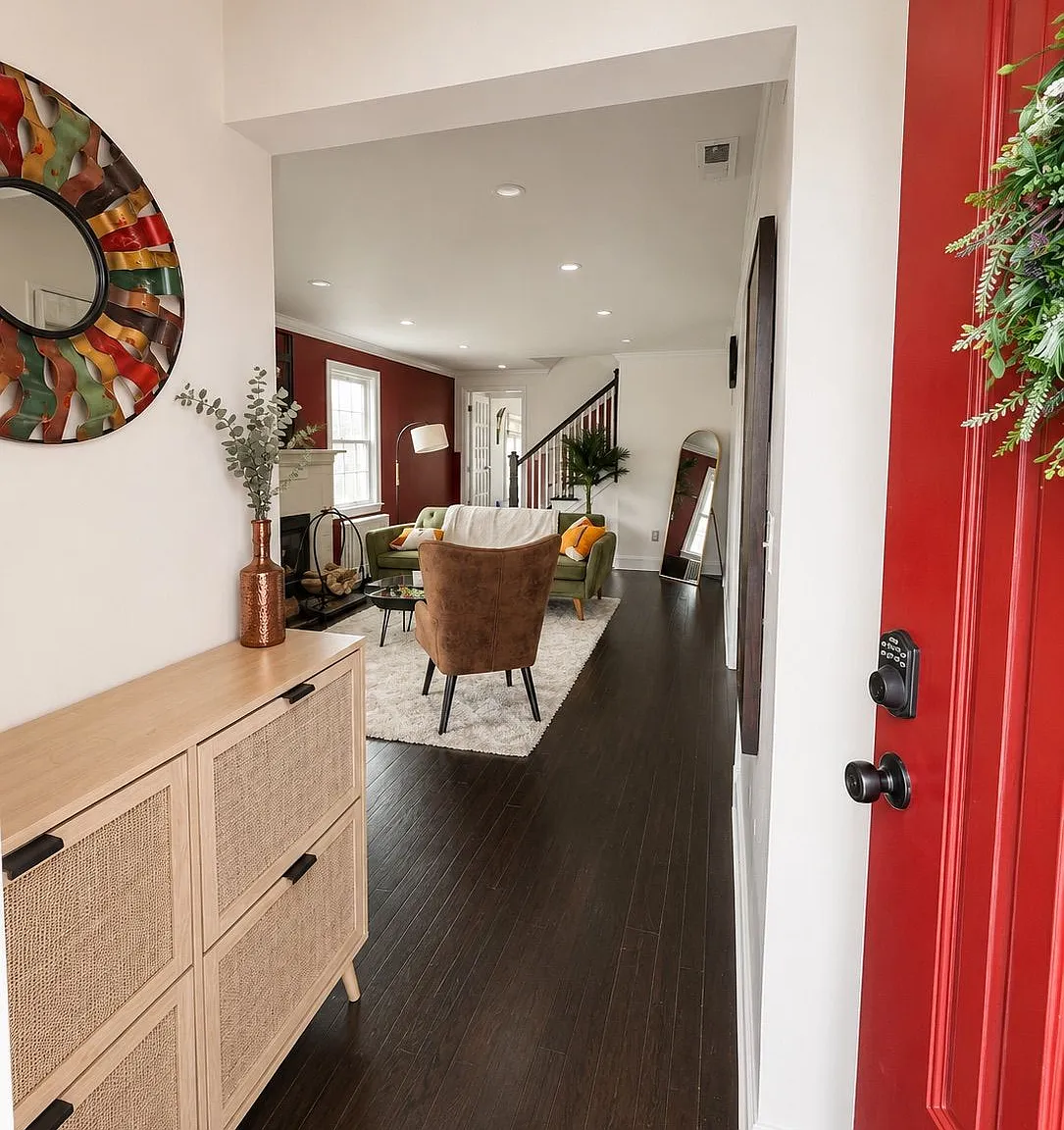 3 bed, 2.0 bath, 1800 sqft, $4,100 — Photo 3