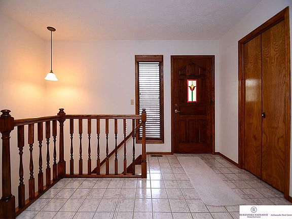 4th image of 15674 Jackson Dr