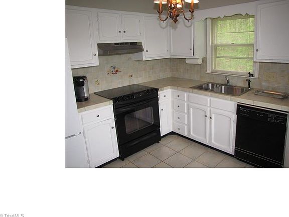 5th image of 19 D Park Village Ln