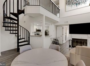 903 Hillside Lake Ter APT 607, Gaithersburg, MD 20878