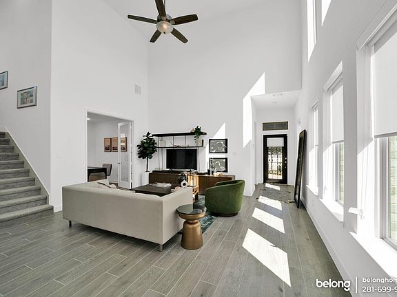 5th image of 2522 Summer Peach St