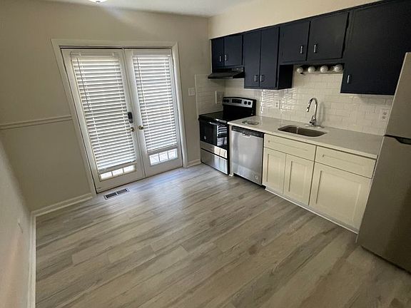 4th image of 920 Parkcrest Dr #935