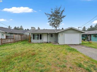 1030 Augustine Ave, Coos Bay, OR 97420