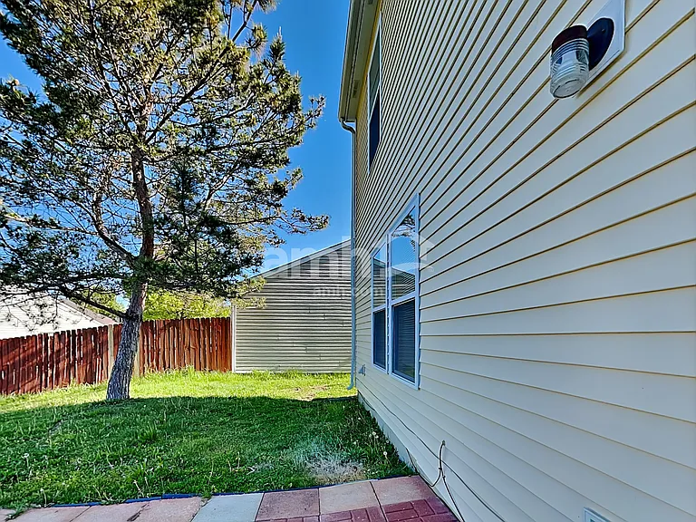 2162 Providence Dr — Photo 20