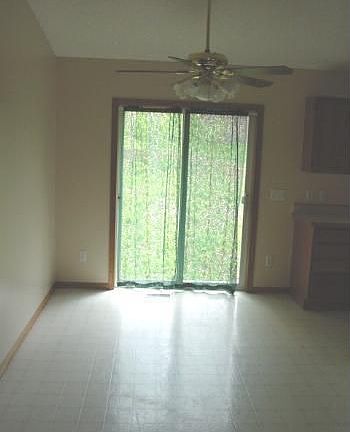 3rd image of 763 Meadow Ln