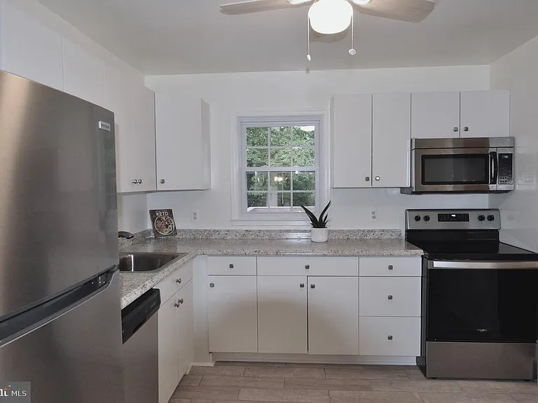13831 Delaney Rd — Photo 31