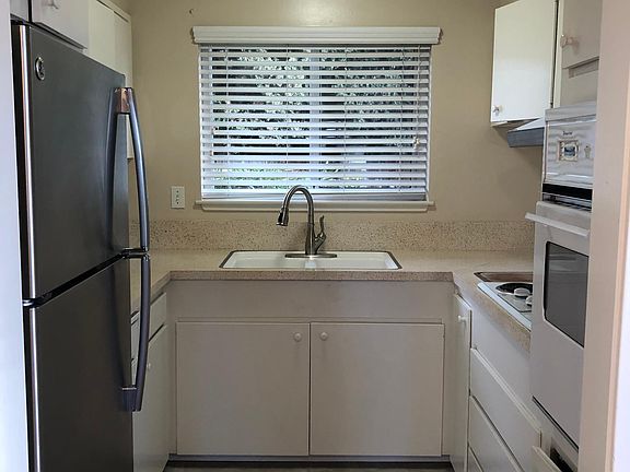 3rd image of 370 W Olive Ave APT 5