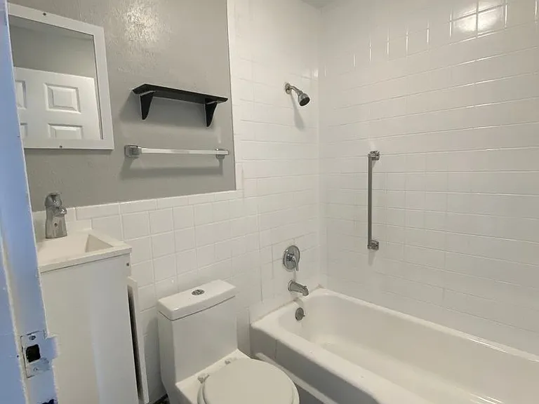 The Flats at Bon Air — Photo 14