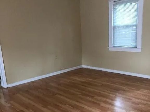 5th image of 87 W Northfield Rd