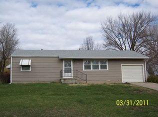 114 Park Ln, Council Grove, KS 66846