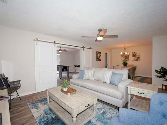 3rd image of 2725 Leafy Ln