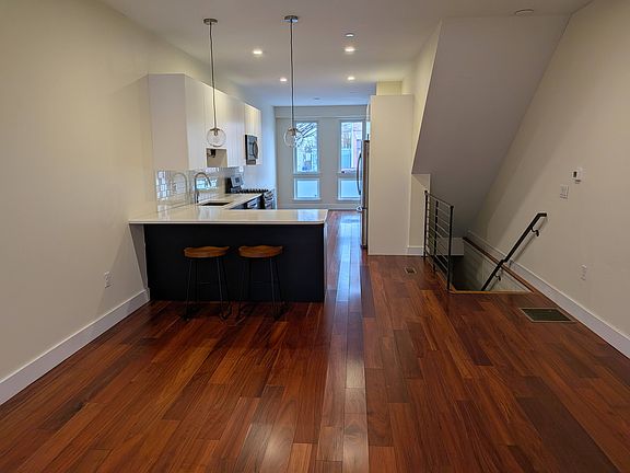 4th image of 1840 Frankford Ave #1