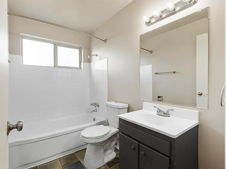 Rucker Court Apartments — Photo 27