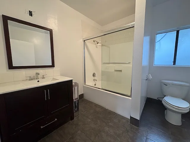 1250 Long Beach — Photo 34