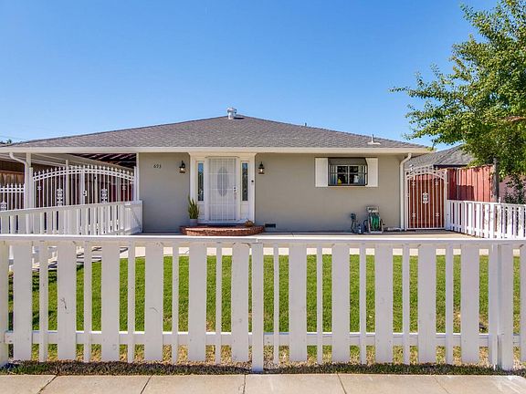 3rd image of 693 Santa Coleta Ct