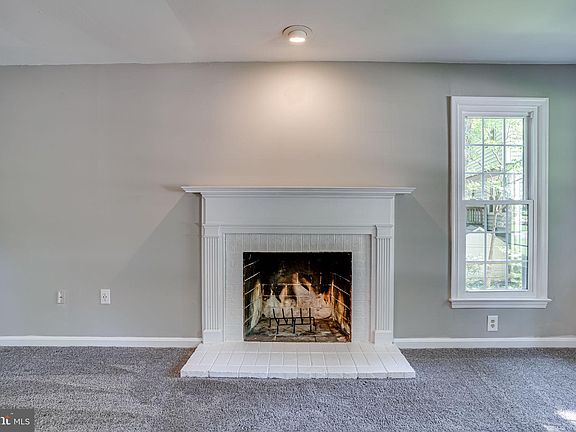4th image of 11610 Brookway Ct
