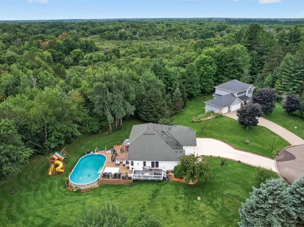 37283 Heritage Way, North Branch, MN 55056