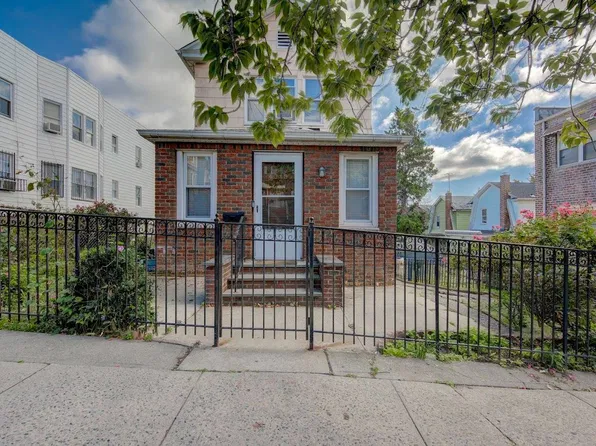 4310 Wickham Ave, Bronx, NY 10466