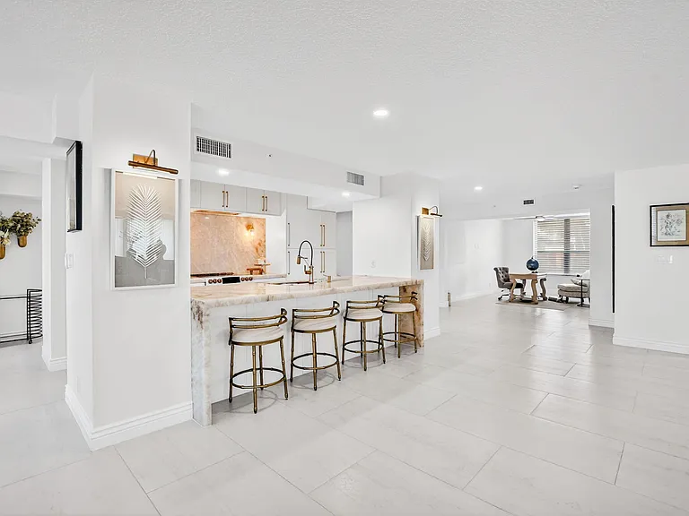 7233 Promenade Dr #101 — Photo 10