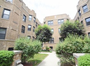 626 W Stratford Pl #E4, Chicago, IL 60657