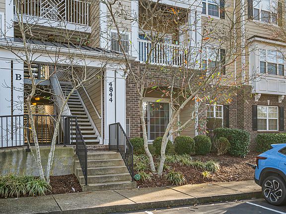 4th image of 4844 Bevendean Dr #1