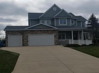 3735 Derry Dr, Saint Joseph, MI 49085