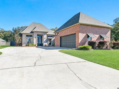 13901 Parkway Dr, Denham Springs, LA, 70726