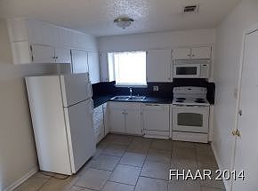4th image of 978 Dorothy Ln
