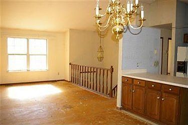3rd image of 9060 Old Meadow Dr