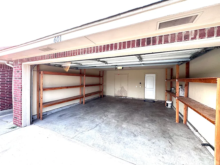 601 NW 114th St — Photo 14
