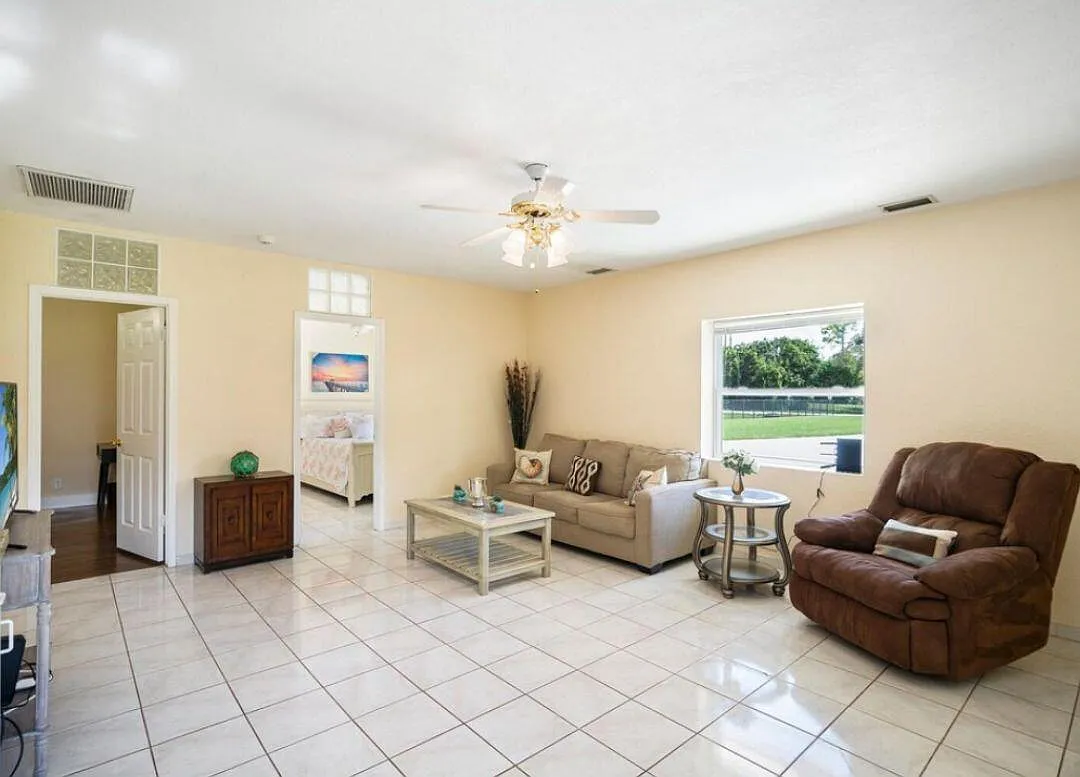 6 bed, 4.0 bath, 3008 sqft, $12,000 — Photo 4