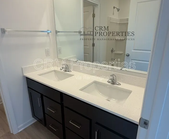 809 Oyster Bay Dr — Photo 9