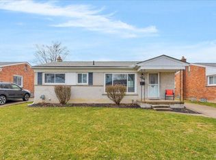 30119 Rosebriar St, Saint Clair Shores, MI
