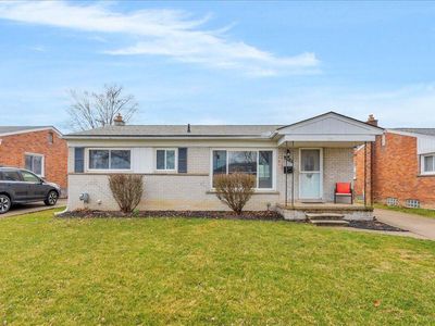 30119 Rosebriar St, Saint Clair Shores, MI, 48082