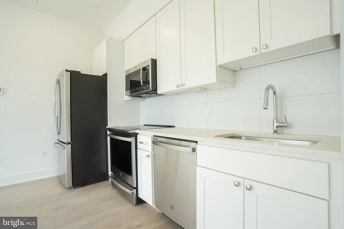 Building Photo - 5301 Connecticut Ave NW #403