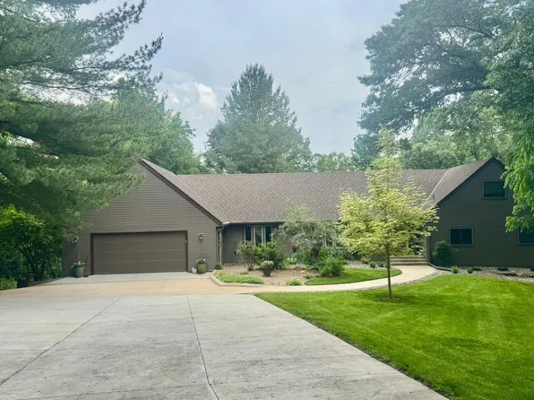 6320 Oak Meadow Ln NW, Rochester, MN 55901