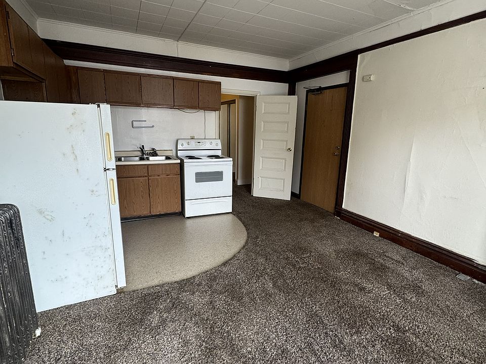 2nd image of 116 N 7th Ave E APT 3