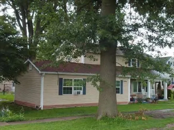 113 N Gillett St, Elkhart, IL 62634