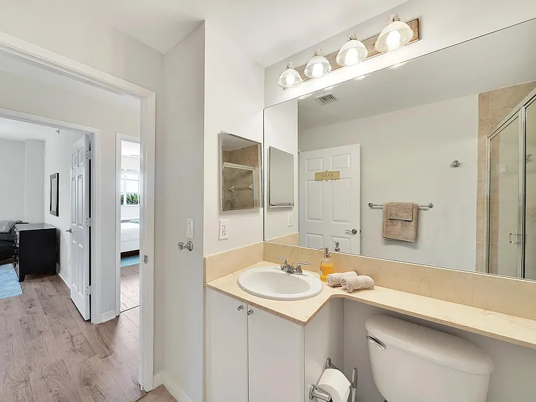 233 S Federal Hwy #425 — Photo 36