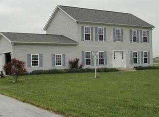 10246 Kramer Rd, Bowling Green, OH 43402