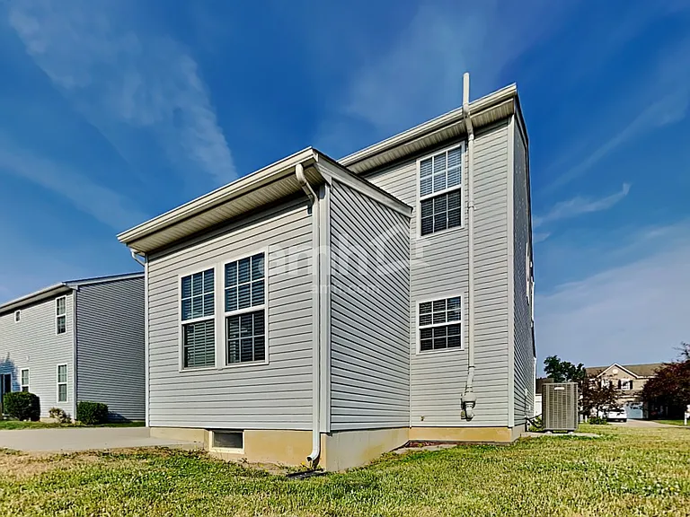 5576 Shetland Ct — Photo 21