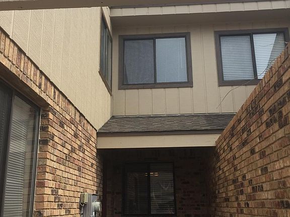 2nd image of 2830 Villager Cir
